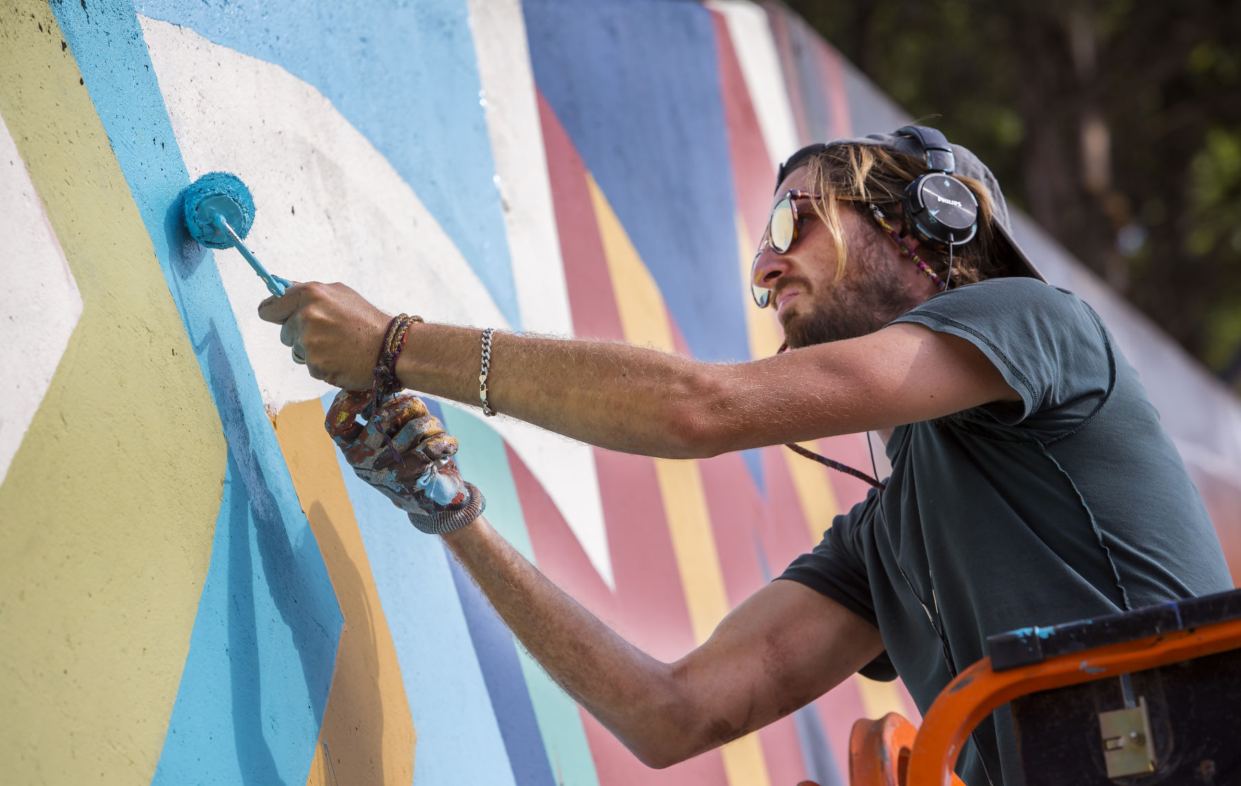 Murals at Eugene Street overpass